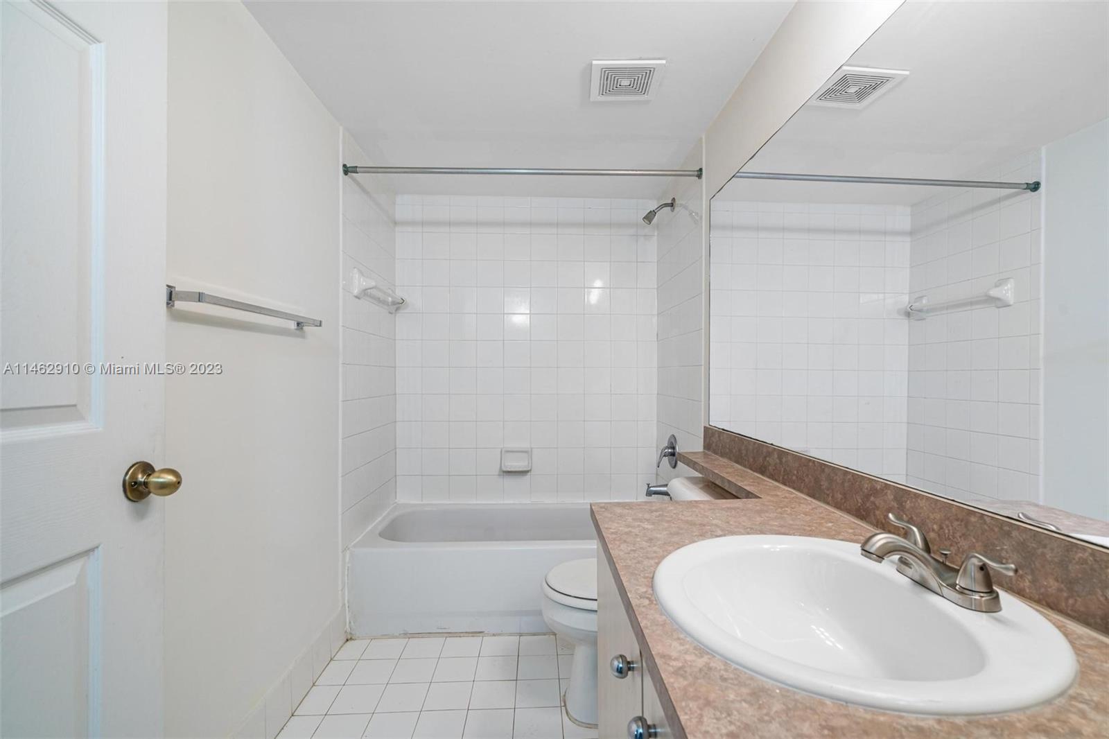 DEVONAIRE CONDO AT PEMBRO - Residential Lease