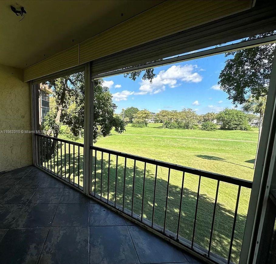 INVERRARY COUNTRY CLUB - Residential