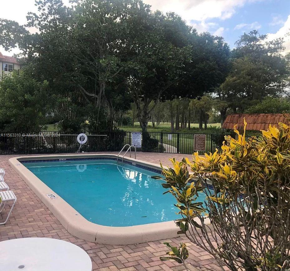 INVERRARY COUNTRY CLUB - Residential