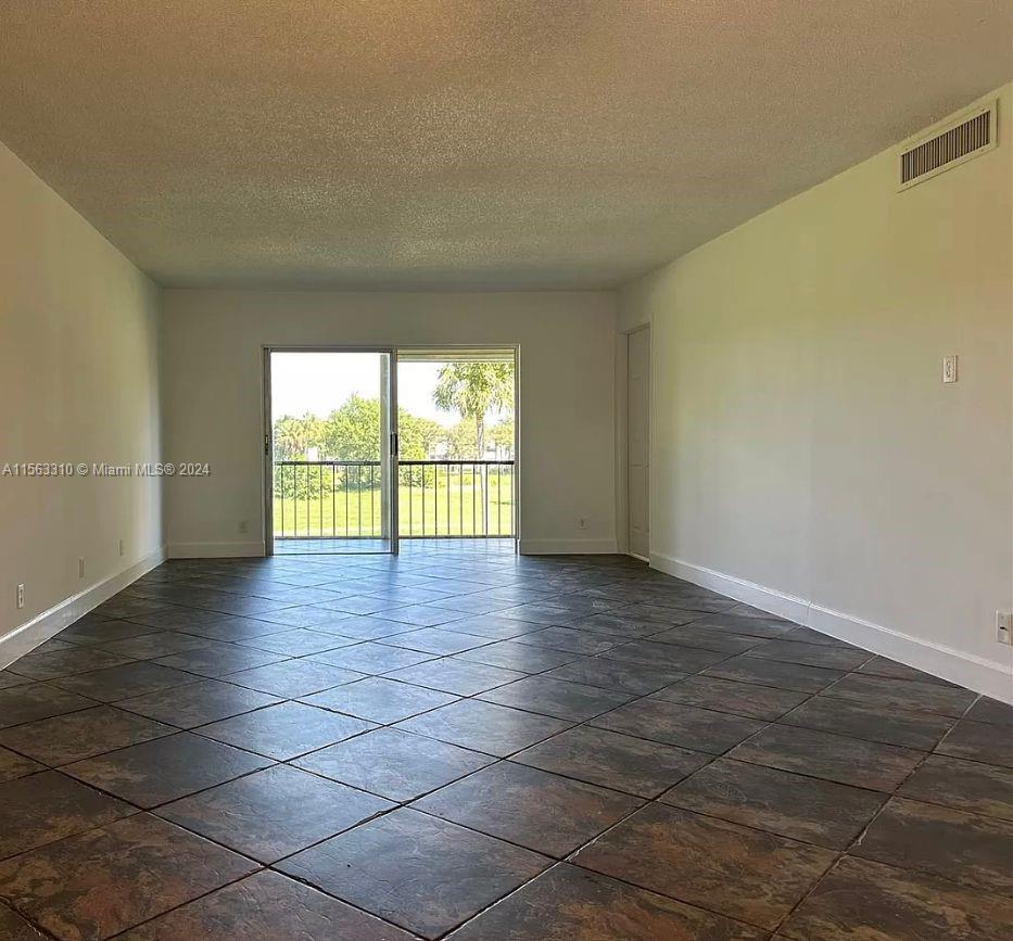 INVERRARY COUNTRY CLUB - Residential