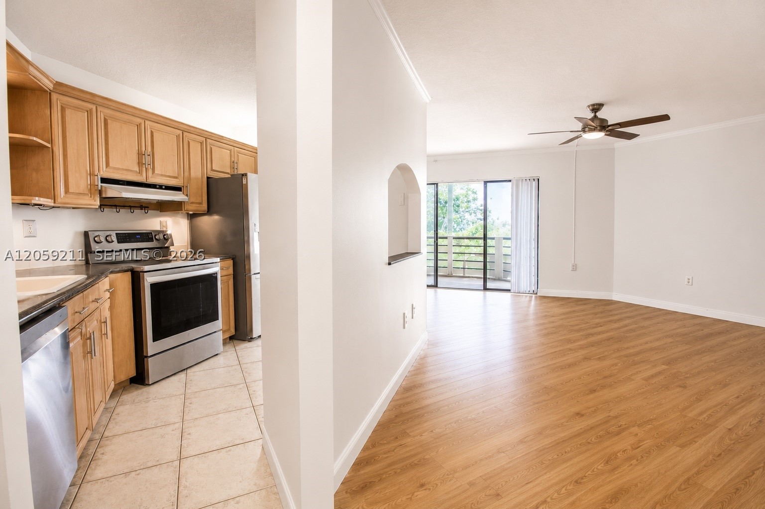 PLANTATION CLUB B CONDO - Residential