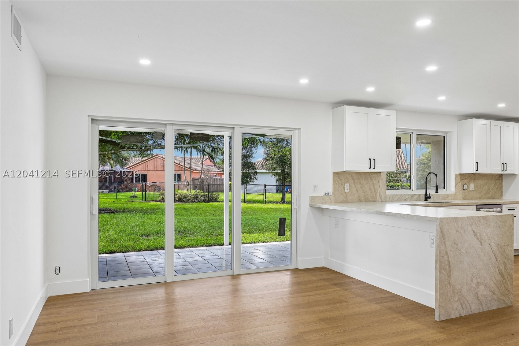 FALCONS LEA - Residential