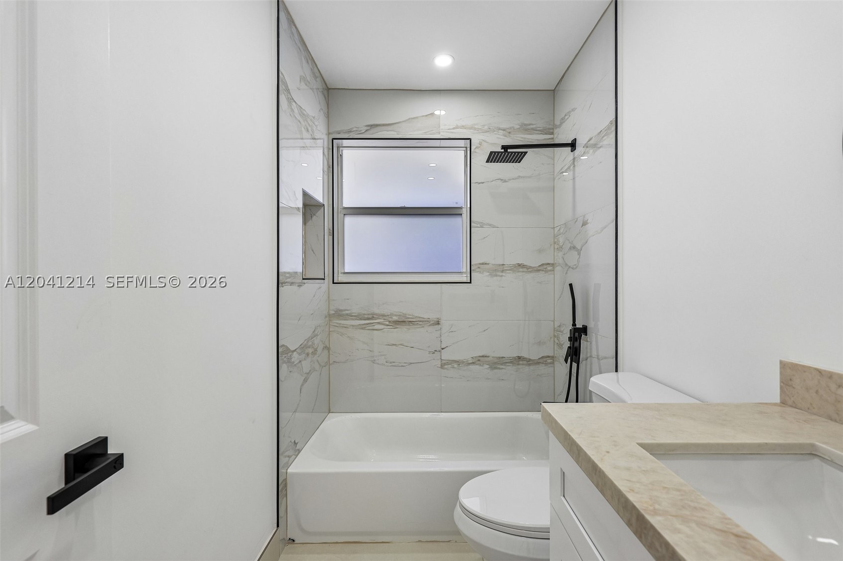 FALCONS LEA - Residential