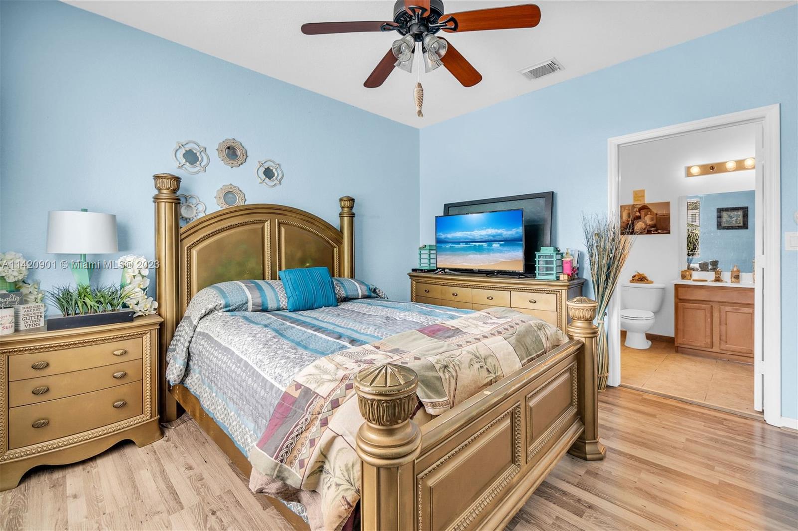 MANDARIN LAKES - Residential