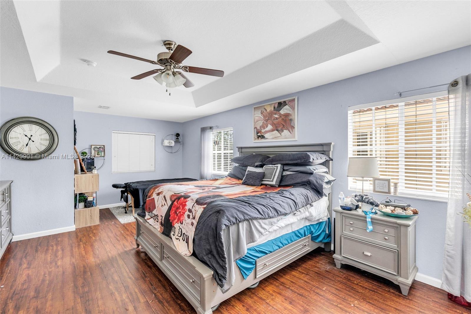 MANDARIN LAKES - Residential