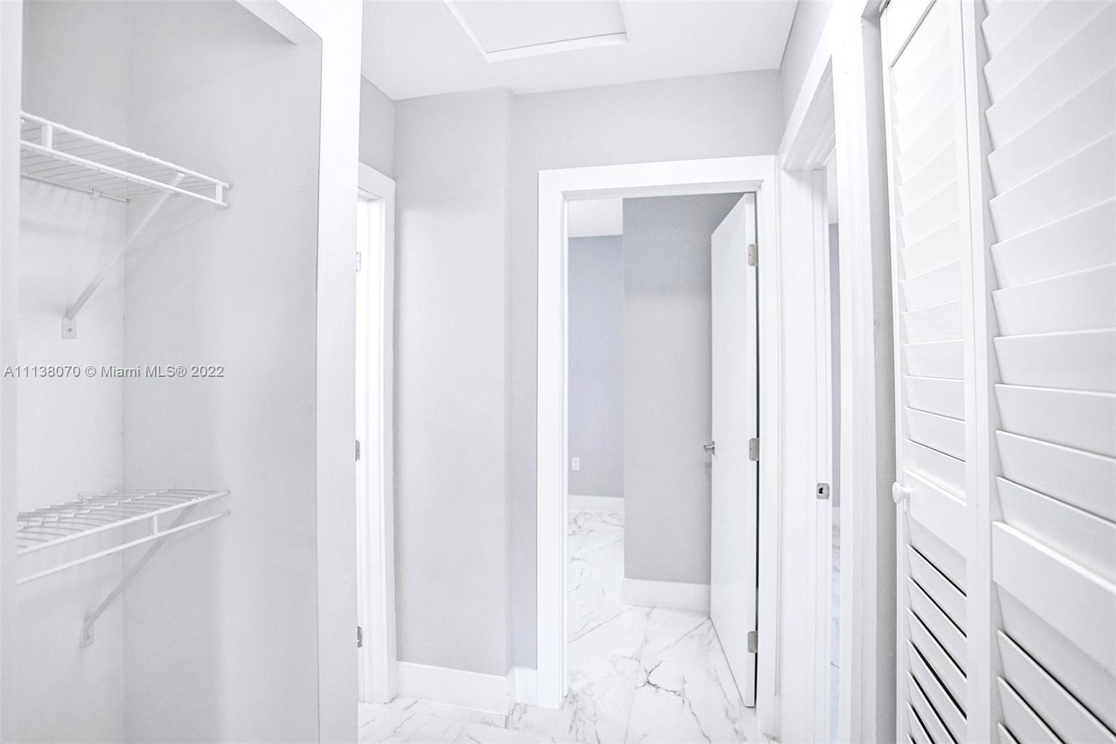 LA PALOMA - Residential Lease