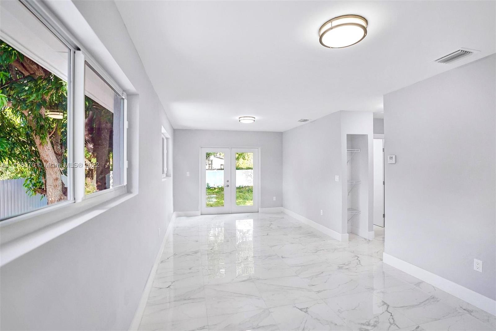 LA PALOMA - Residential Lease