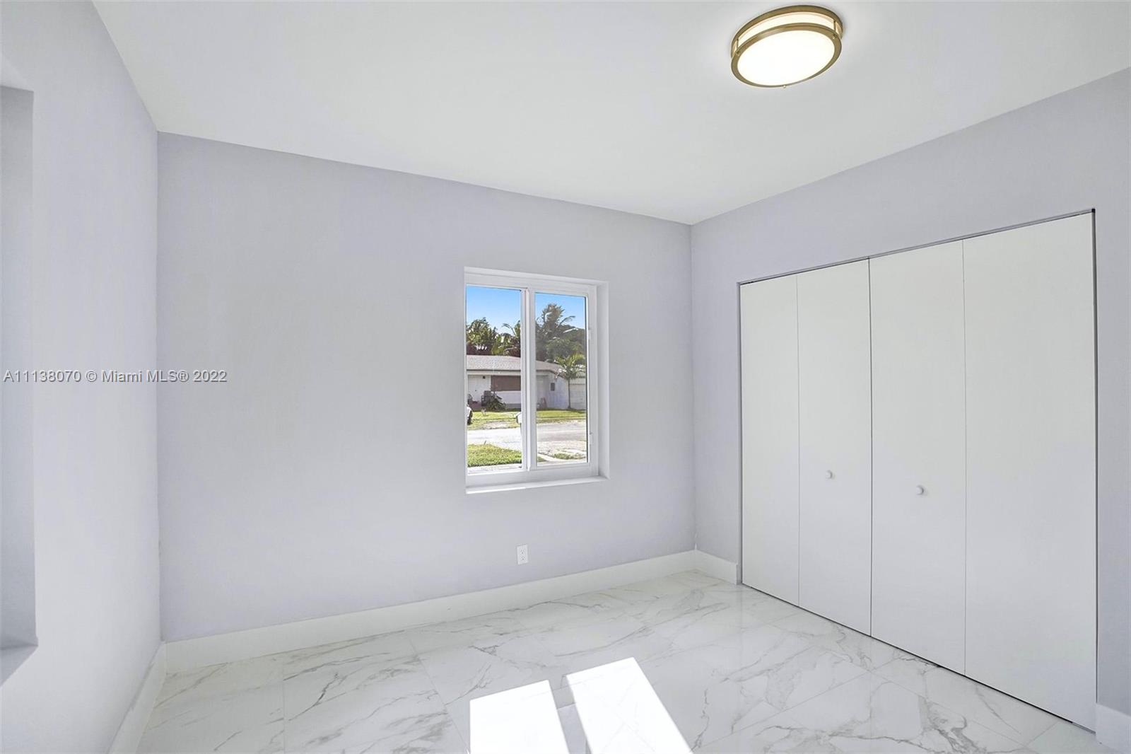 LA PALOMA - Residential Lease
