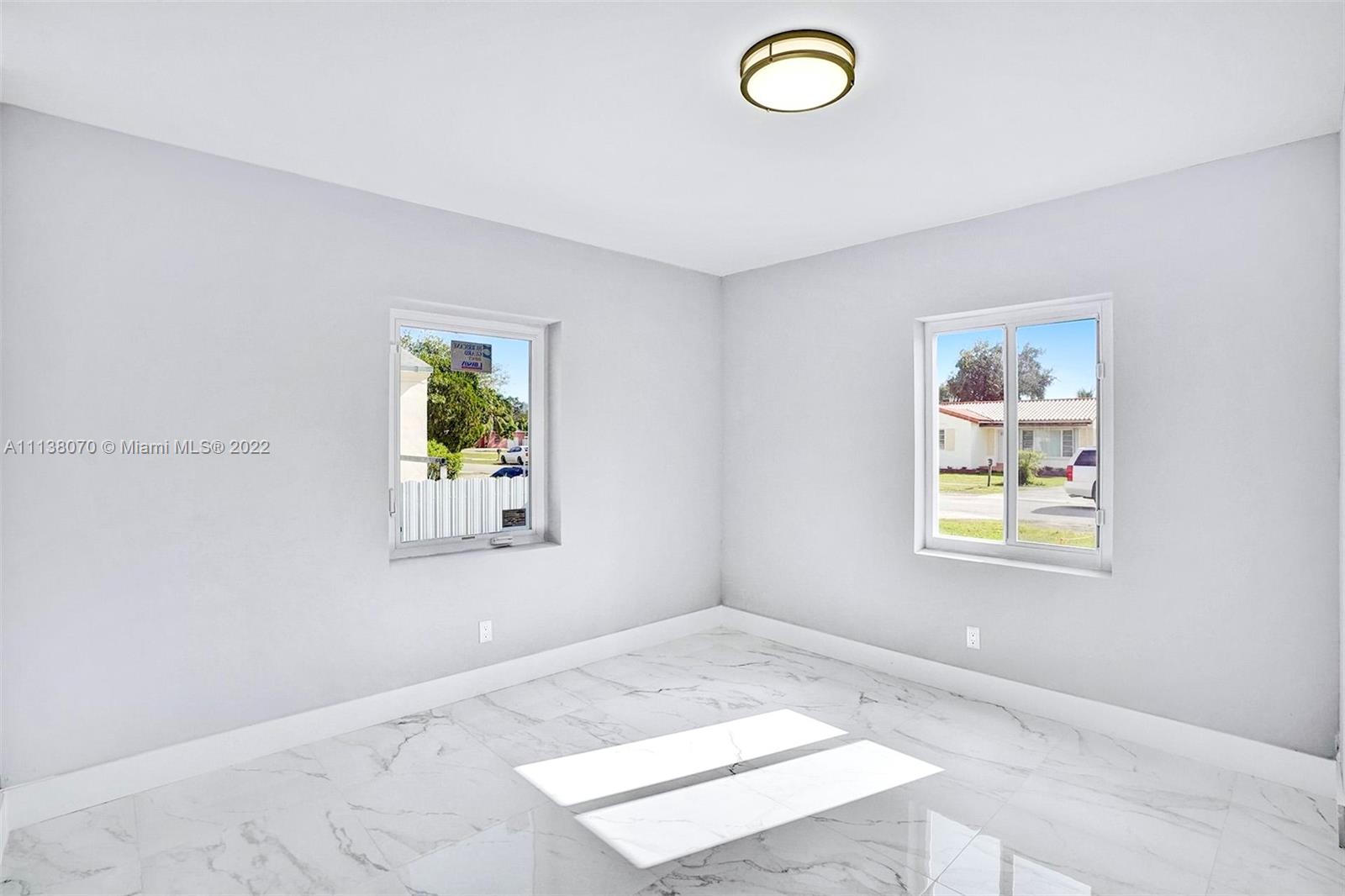 LA PALOMA - Residential Lease