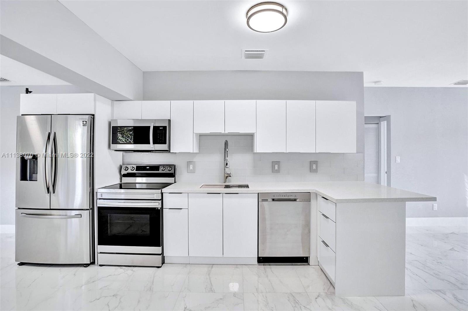 LA PALOMA - Residential Lease