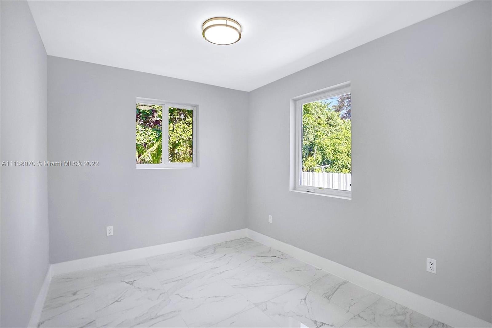 LA PALOMA - Residential Lease