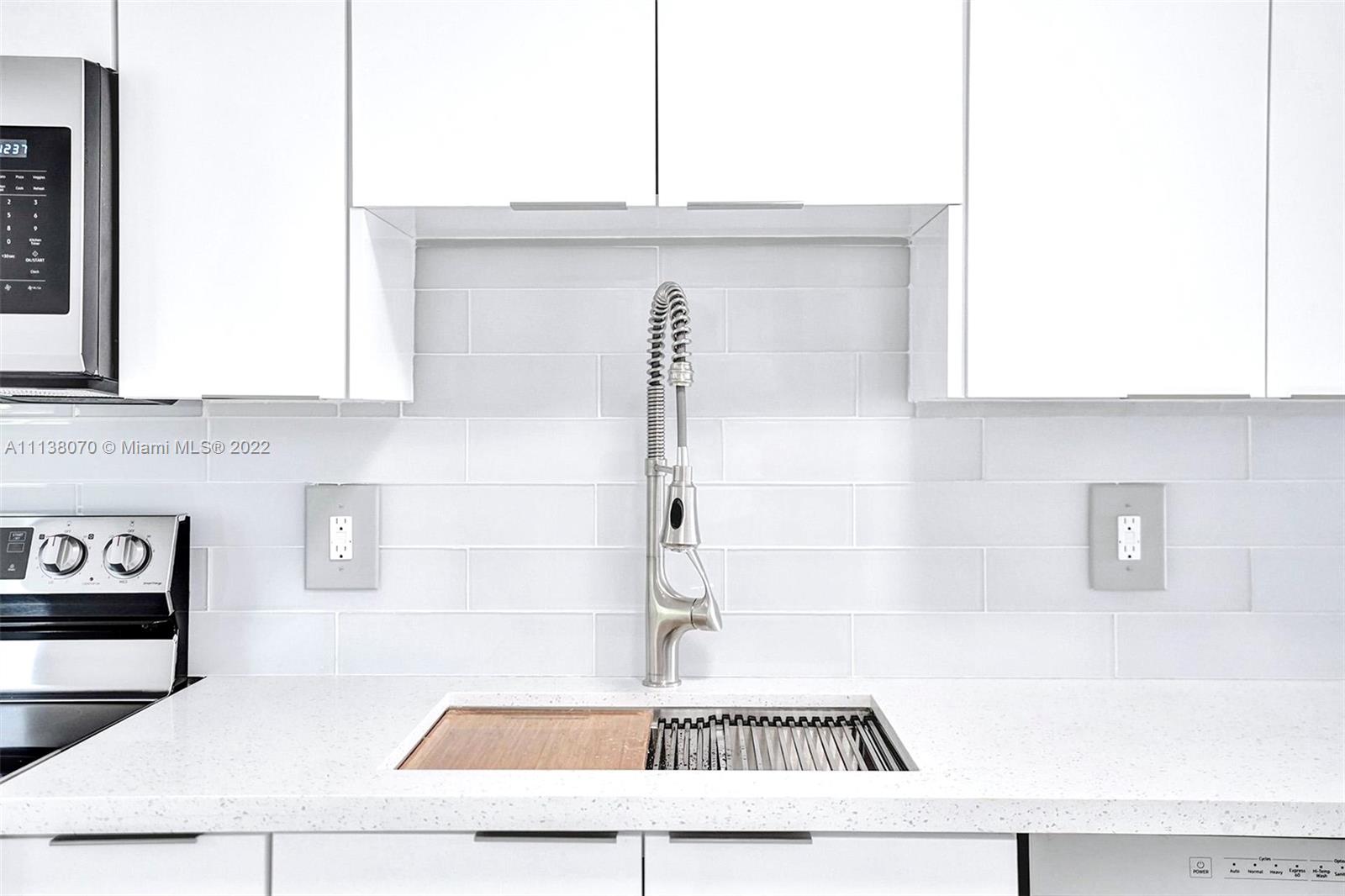 LA PALOMA - Residential Lease