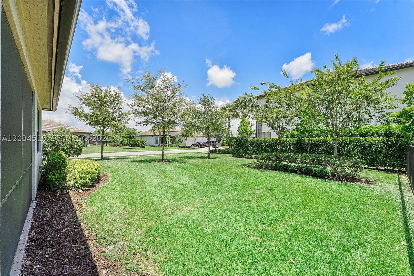 OAK TREE PROPERTY REDEVEL - Residential Lease