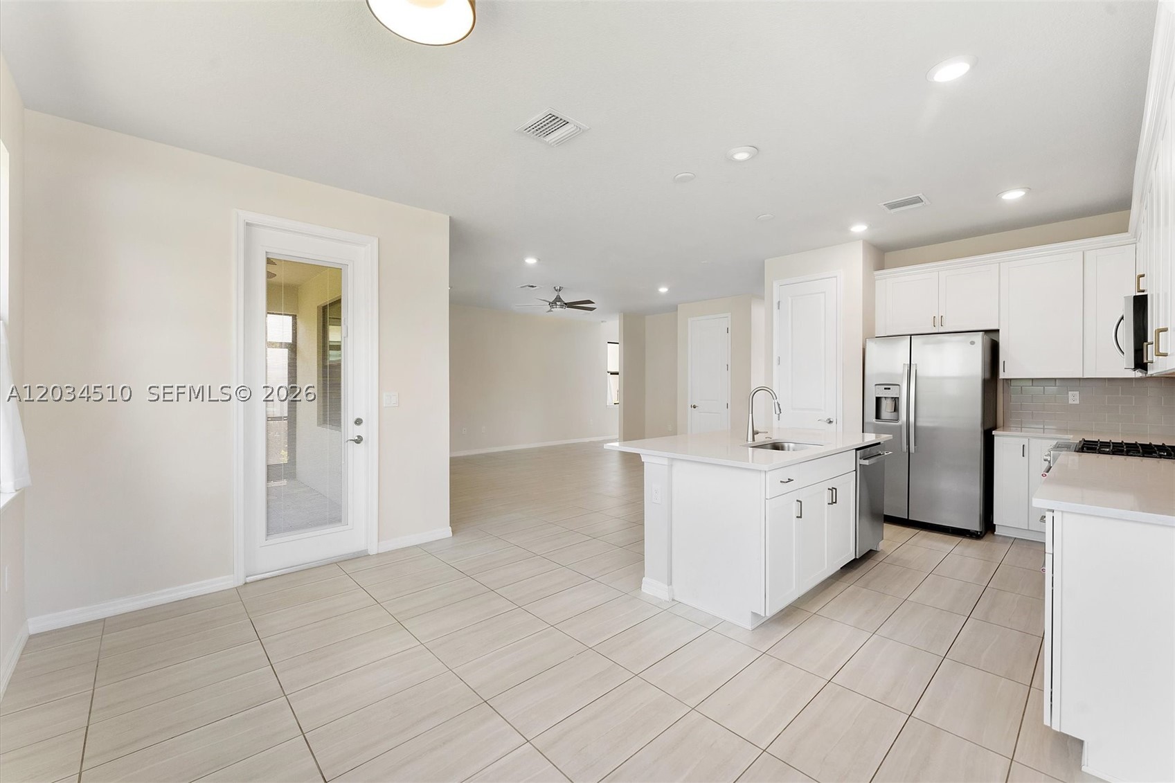OAK TREE PROPERTY REDEVEL - Residential Lease