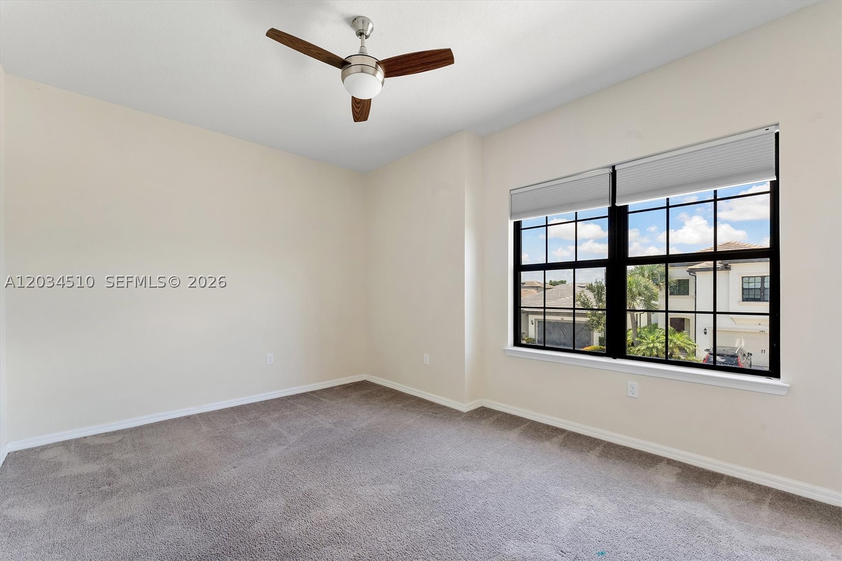 OAK TREE PROPERTY REDEVEL - Residential Lease