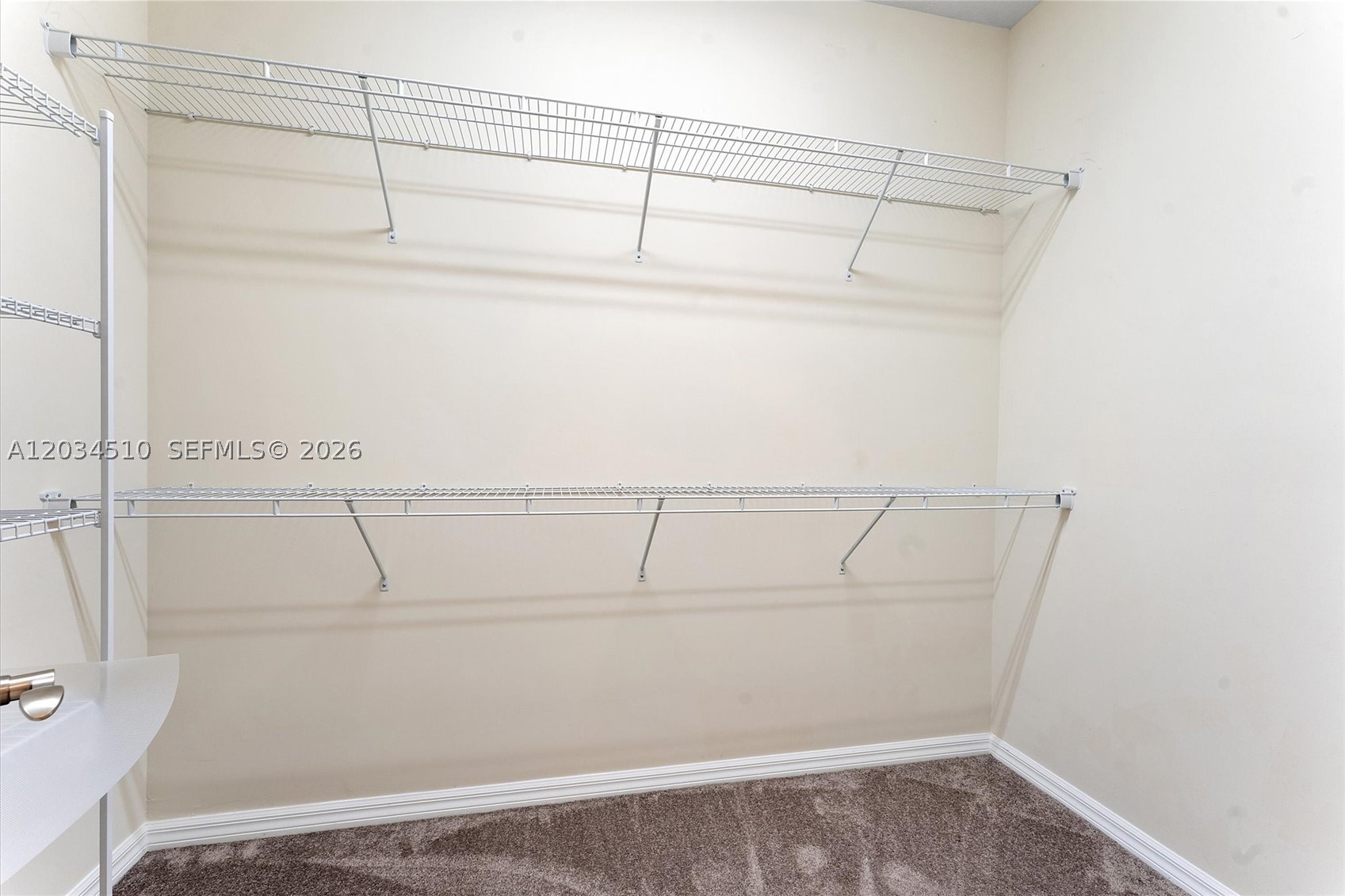 OAK TREE PROPERTY REDEVEL - Residential Lease