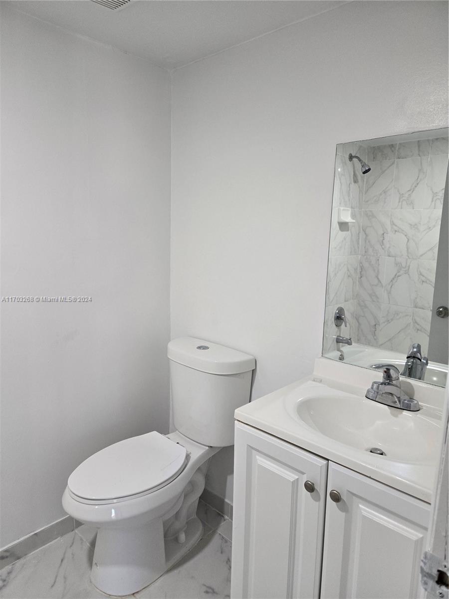 MIRAMAR CLUB CONDOMINIUM - Residential Lease