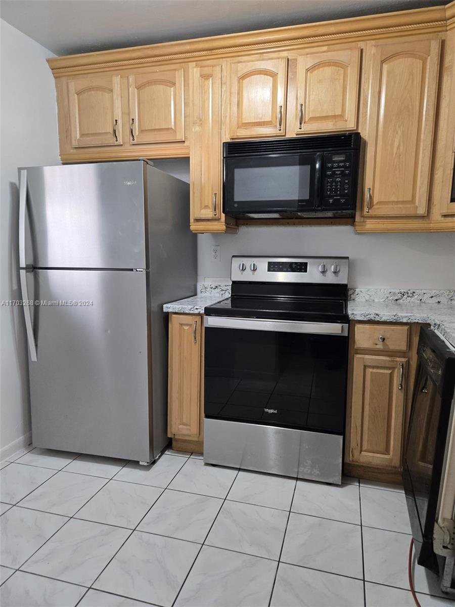 MIRAMAR CLUB CONDOMINIUM - Residential Lease