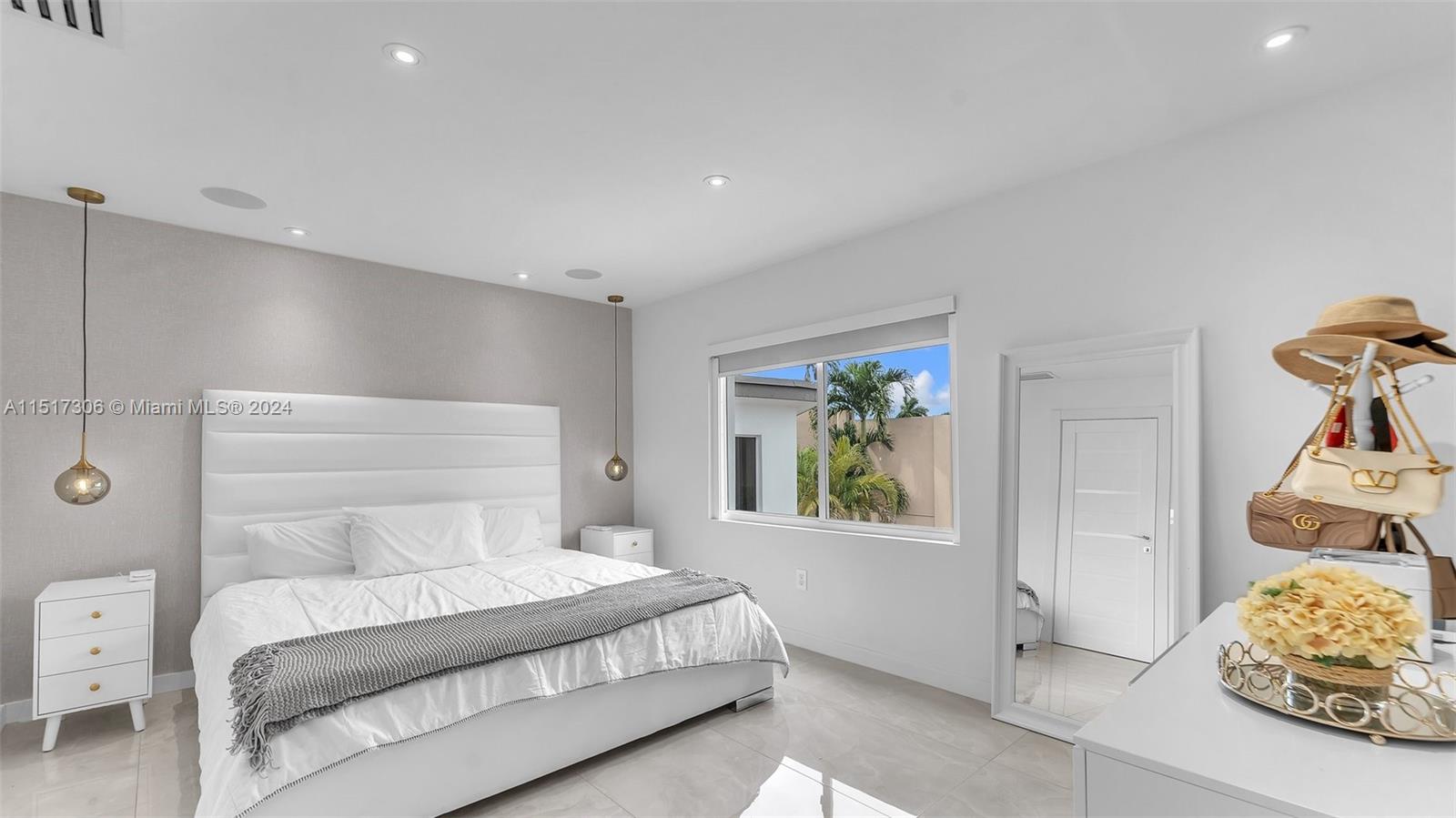 FONTAINEBLEAU PARK WEST V - Residential