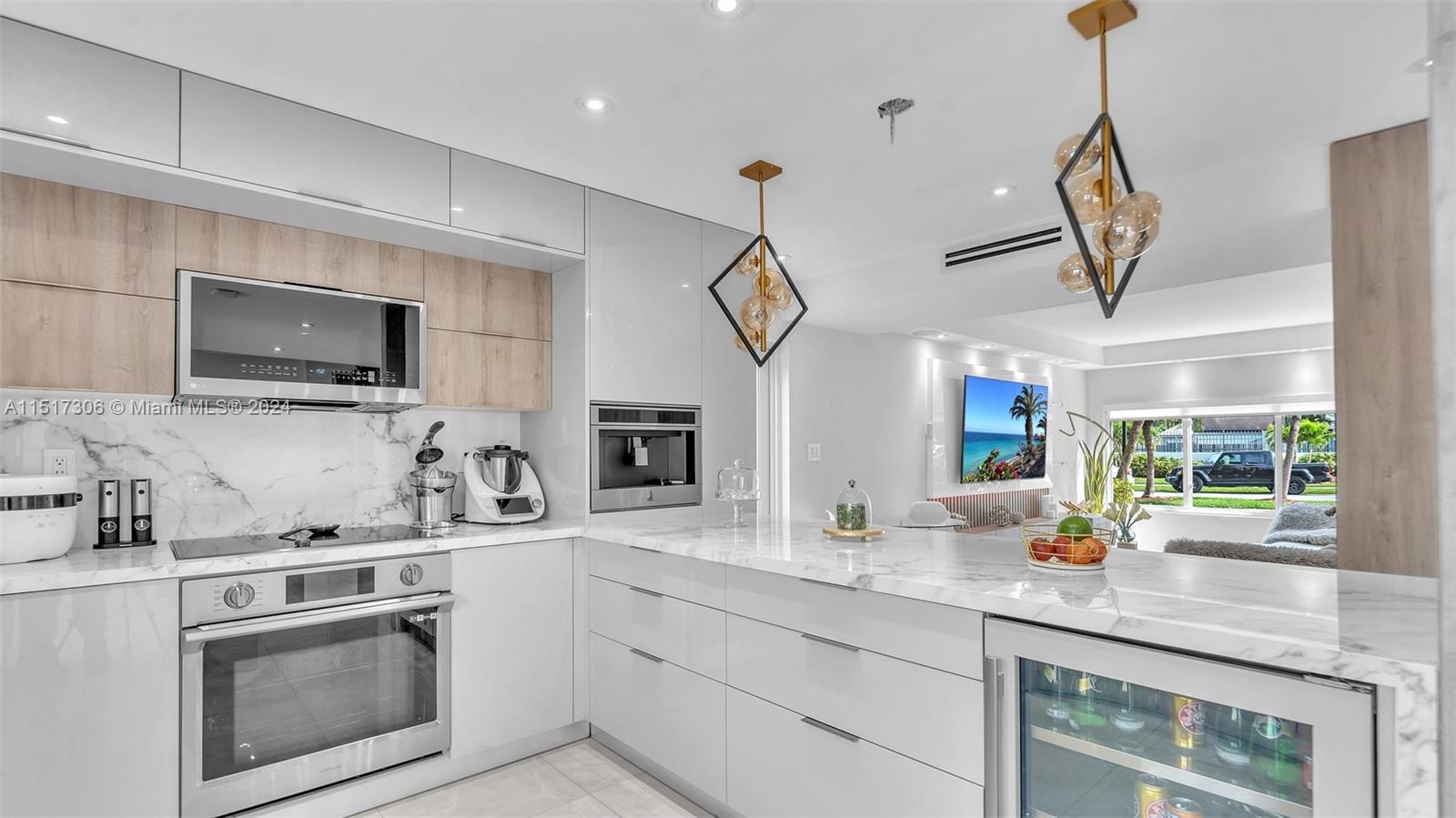 FONTAINEBLEAU PARK WEST V - Residential