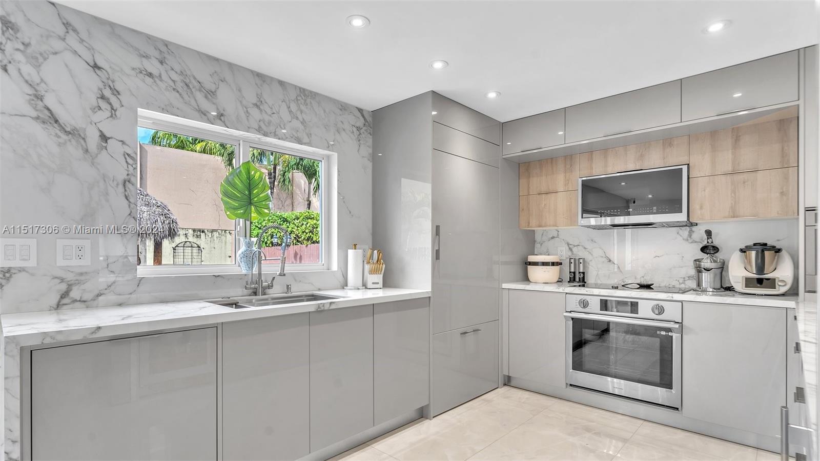 FONTAINEBLEAU PARK WEST V - Residential