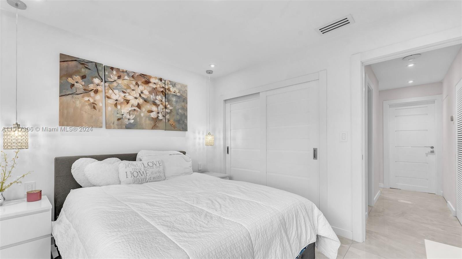 FONTAINEBLEAU PARK WEST V - Residential