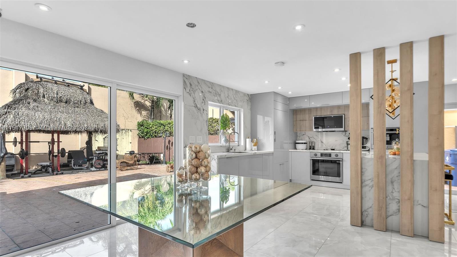 FONTAINEBLEAU PARK WEST V - Residential