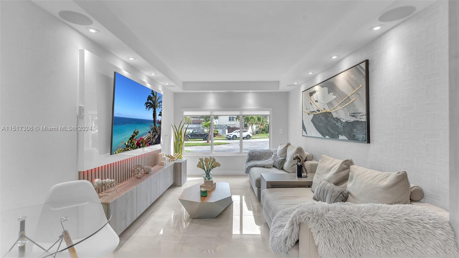 FONTAINEBLEAU PARK WEST V - Residential