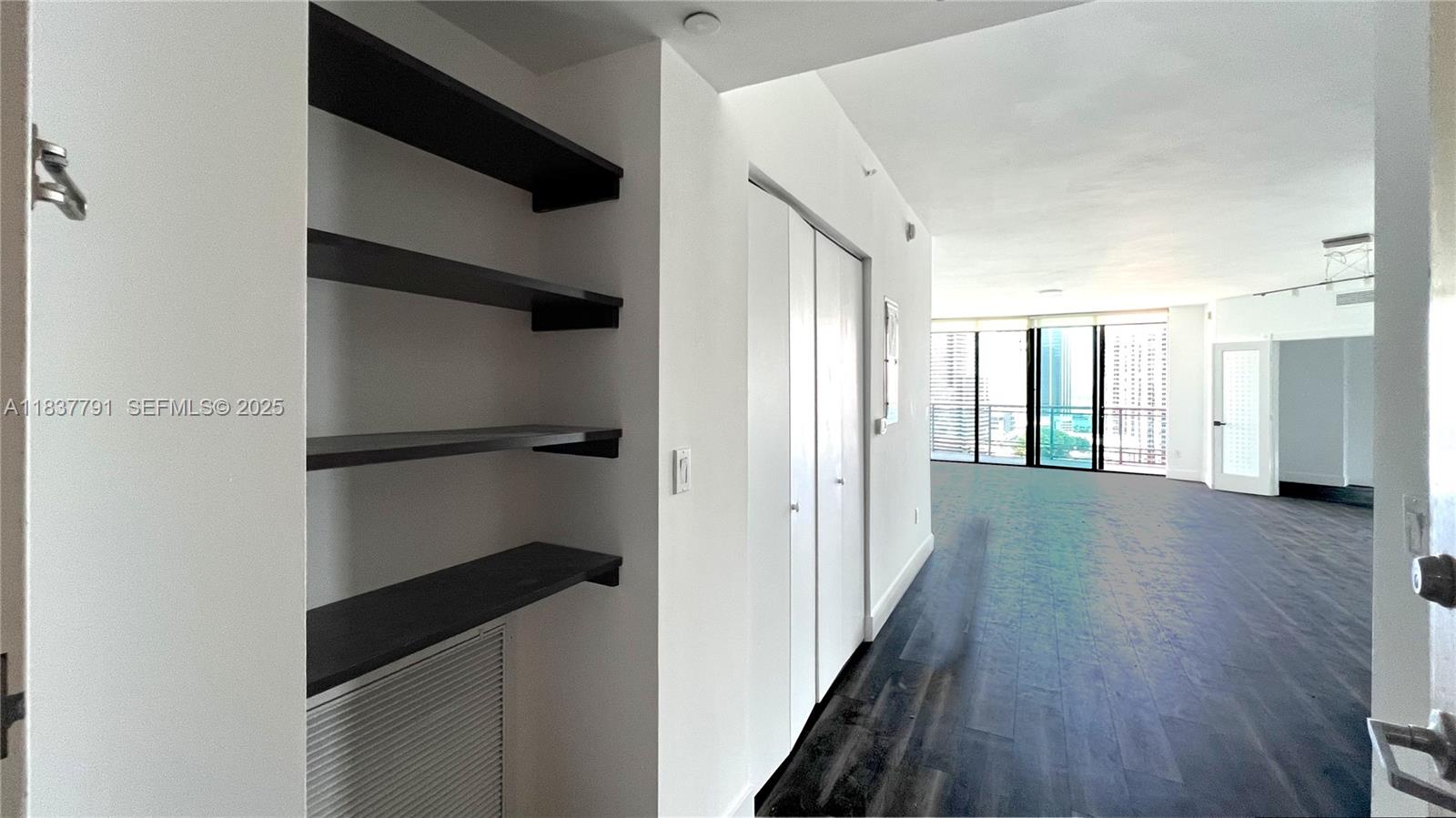 WIND CONDO - Residential