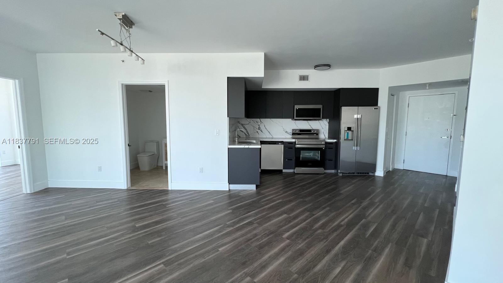 WIND CONDO - Residential