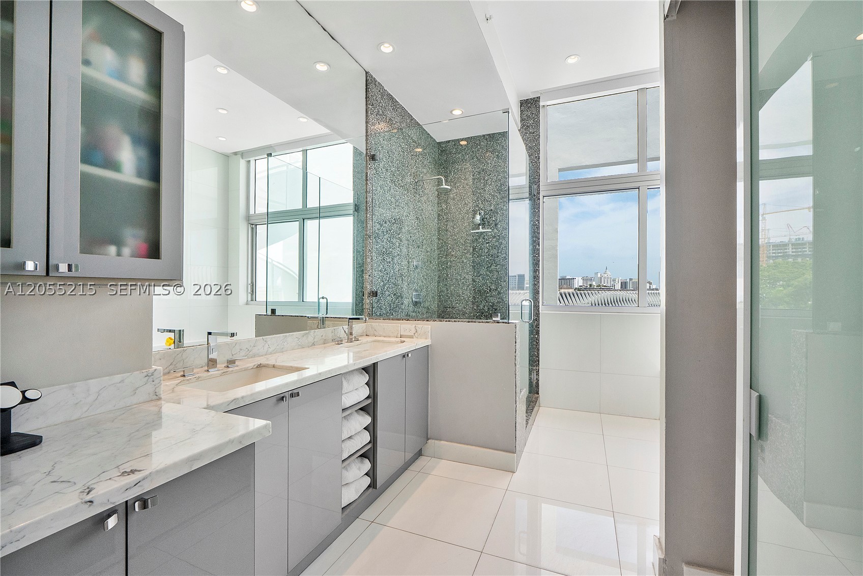 THE MERIDIAN CONDO - Residential