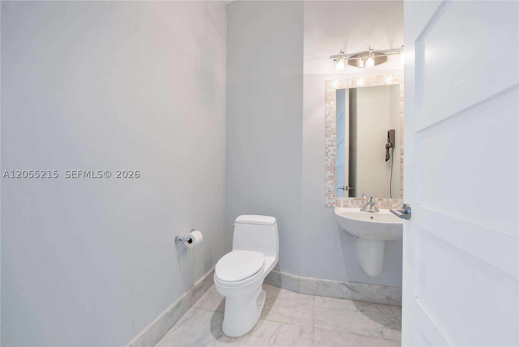 THE MERIDIAN CONDO - Residential