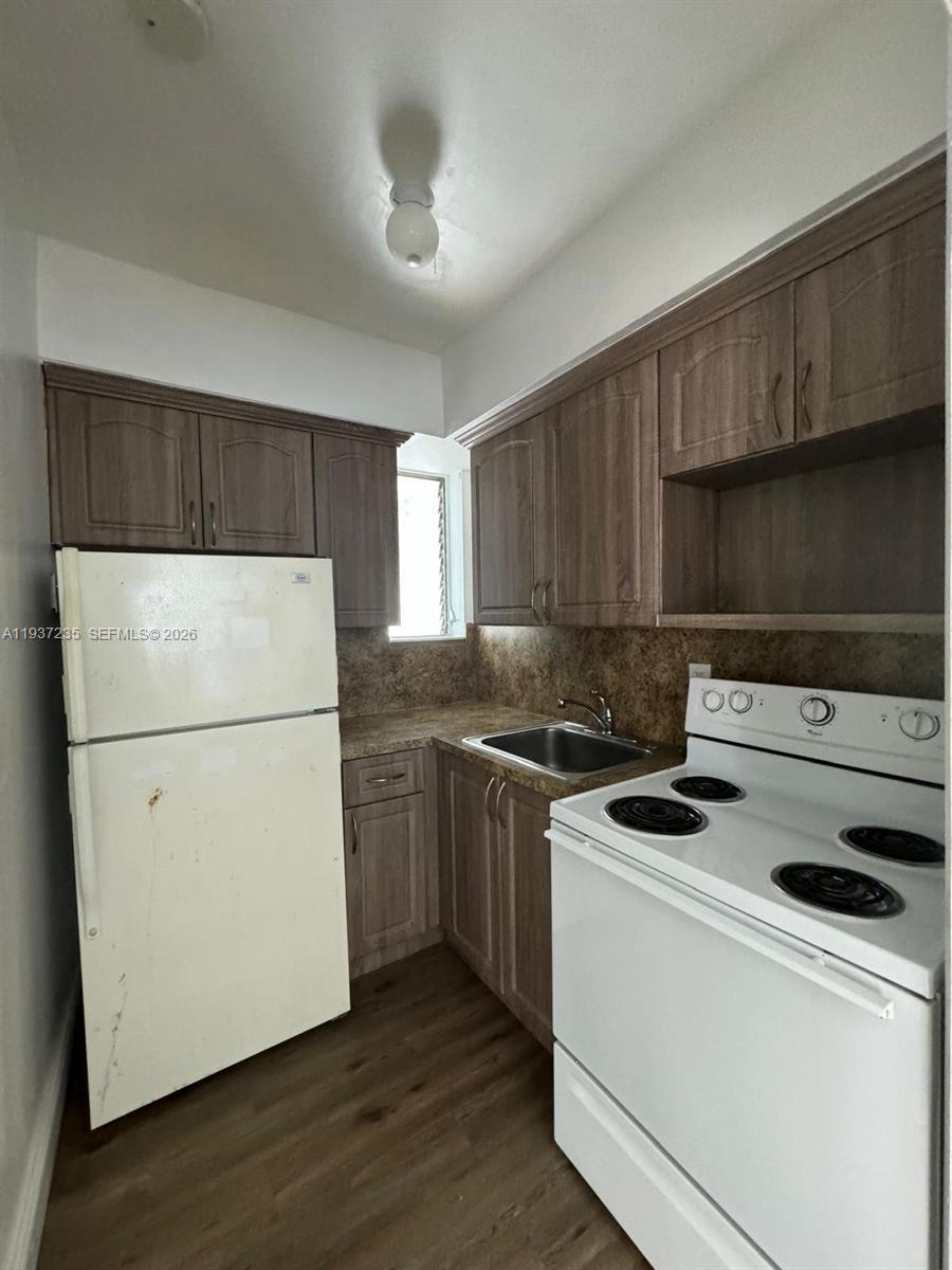 INDIANA PARK - Residential Income