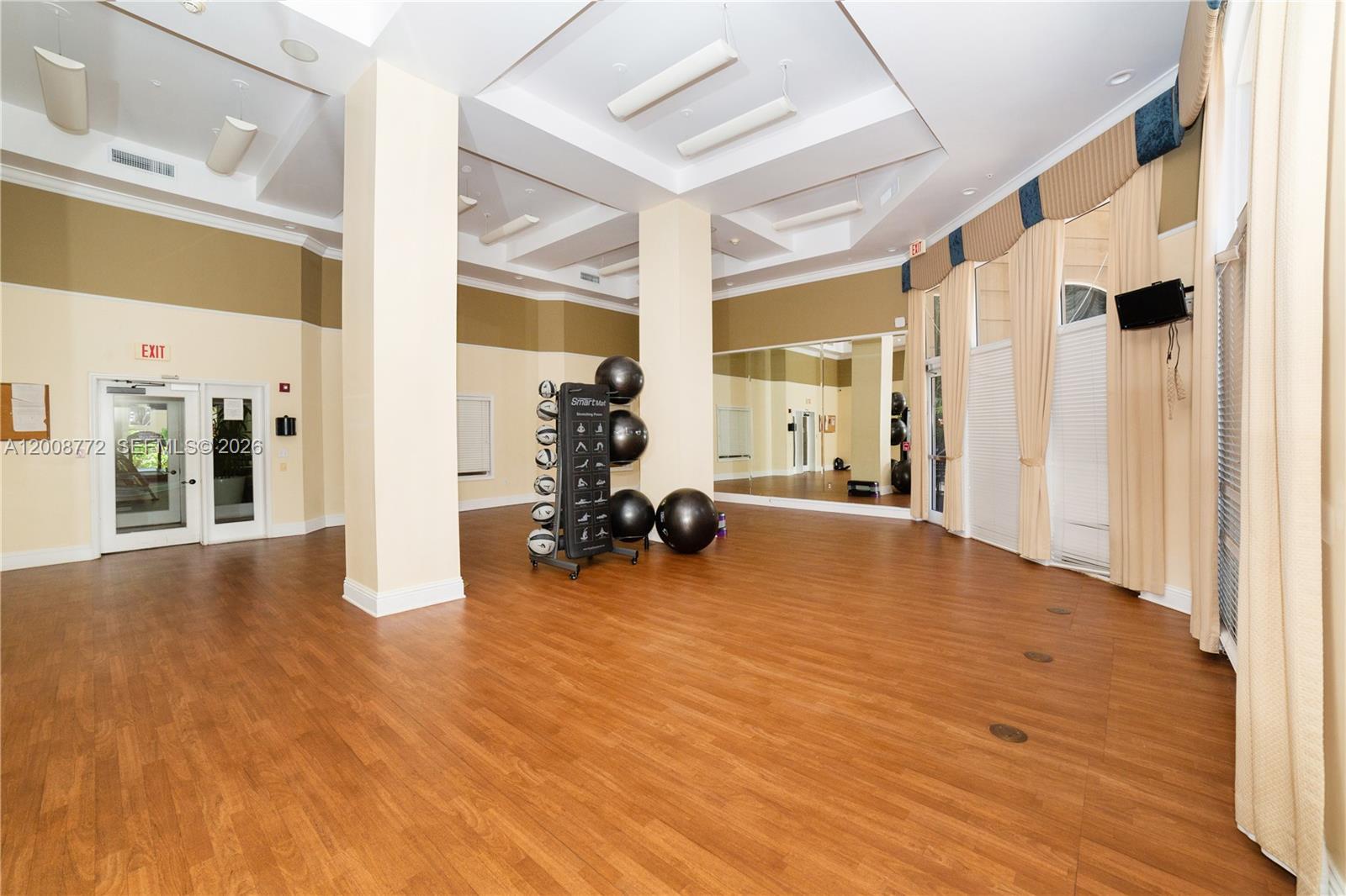 PORTO BELLAGIO CONDO - Residential