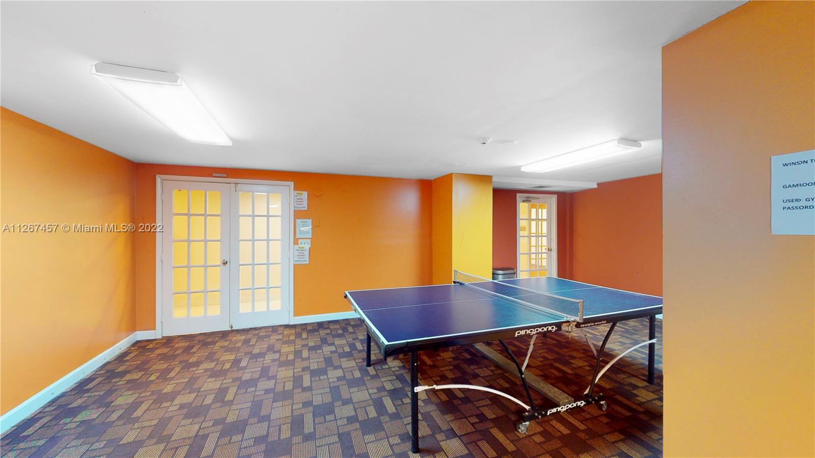 WINSTON TOWERS 400 CONDO - Residential