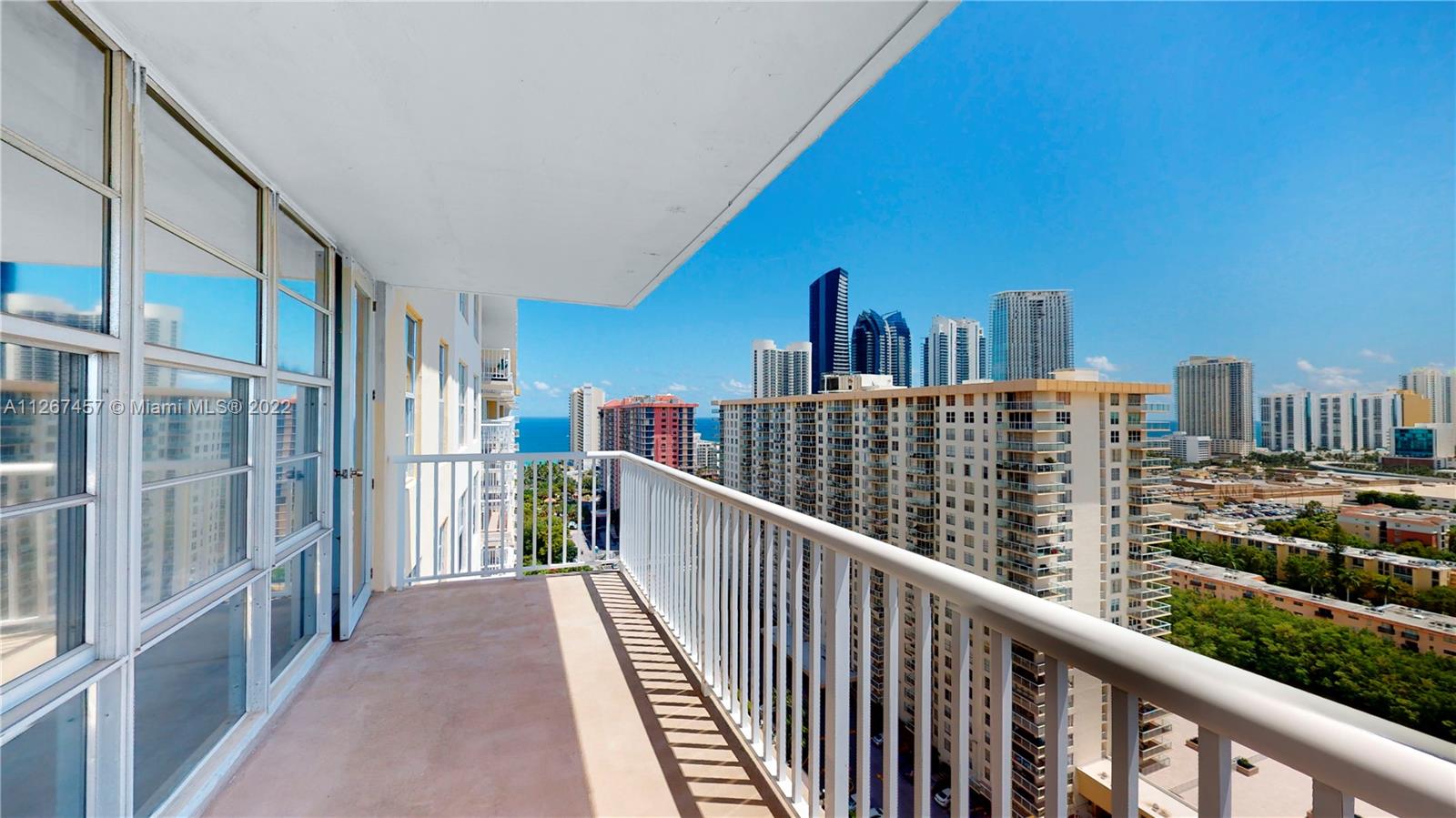 WINSTON TOWERS 400 CONDO - Residential
