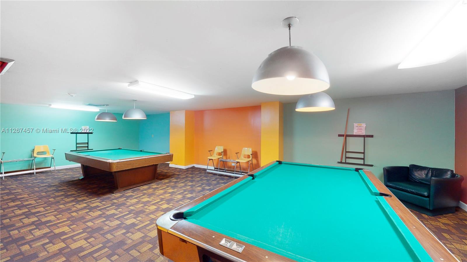 WINSTON TOWERS 400 CONDO - Residential