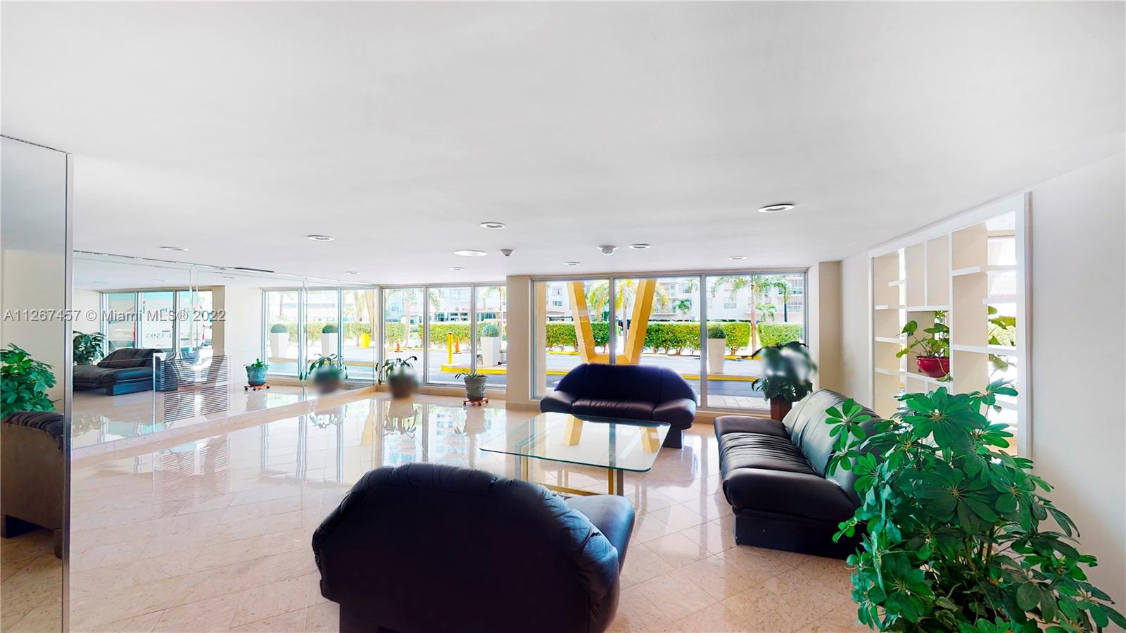 WINSTON TOWERS 400 CONDO - Residential