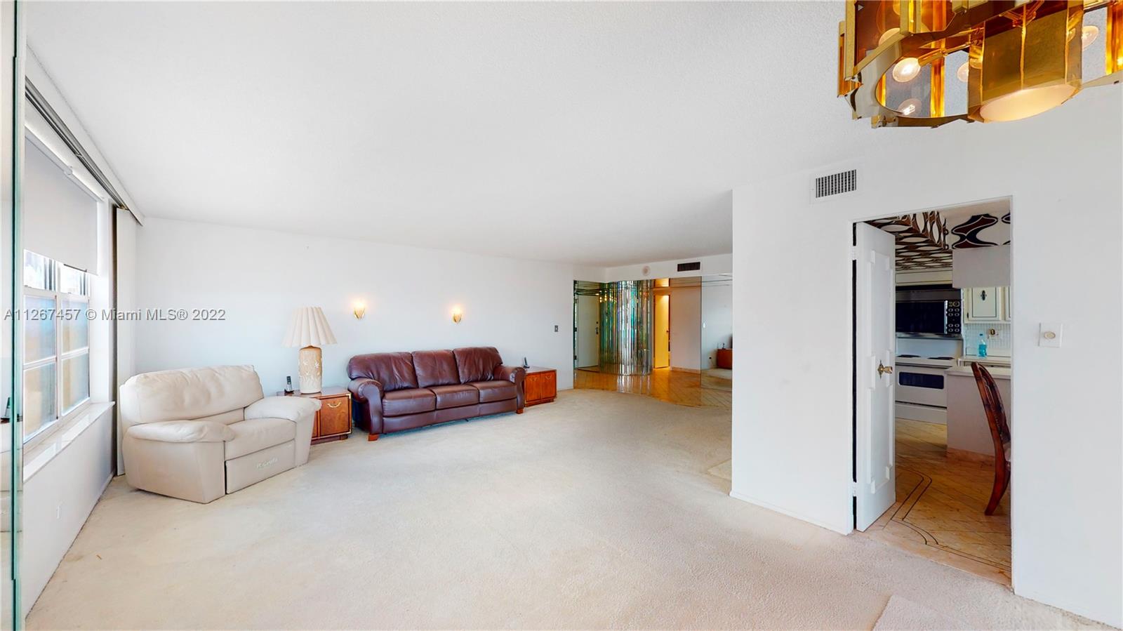WINSTON TOWERS 400 CONDO - Residential