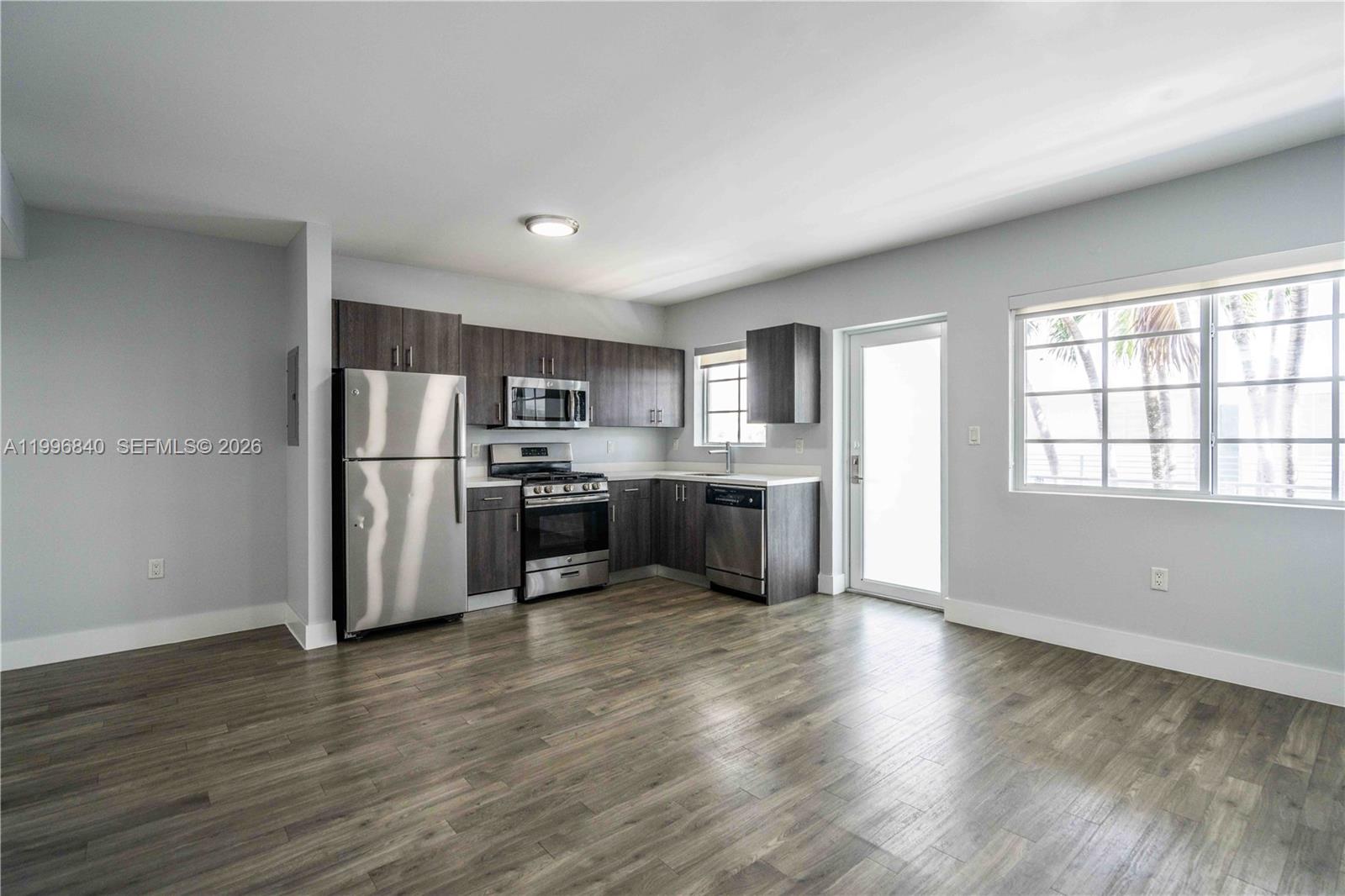 BEACH BAY SUB - Residential Lease