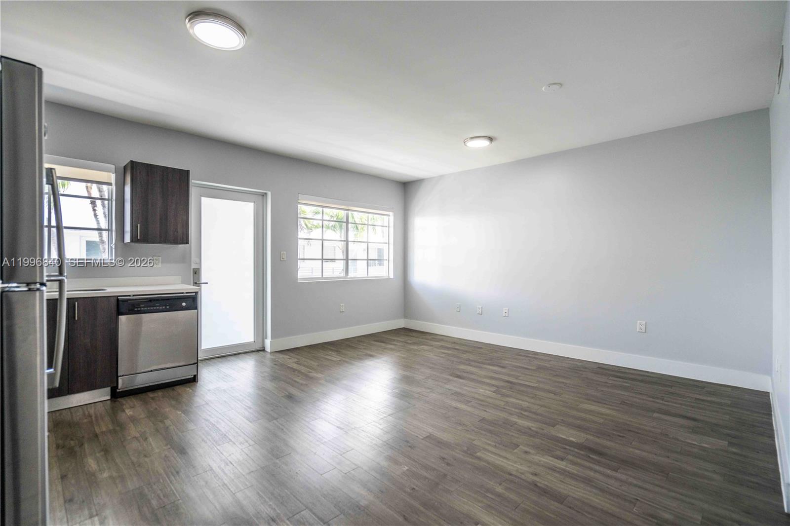 BEACH BAY SUB - Residential Lease