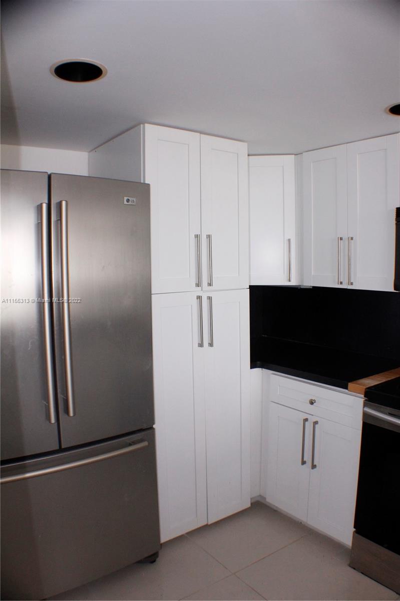 VENETIA CONDO - Residential Lease