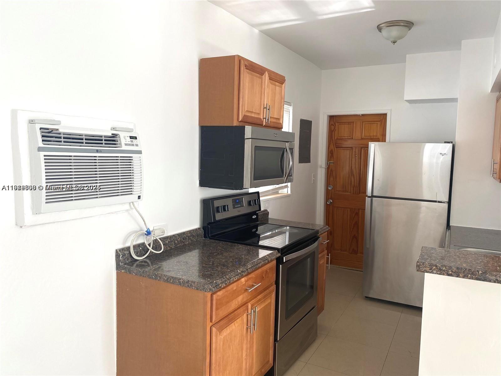 MARSEILLES CONDO - Residential