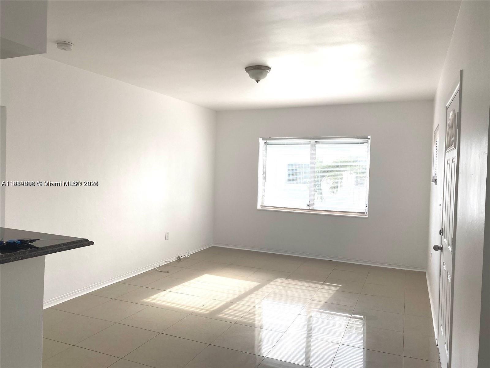 MARSEILLES CONDO - Residential
