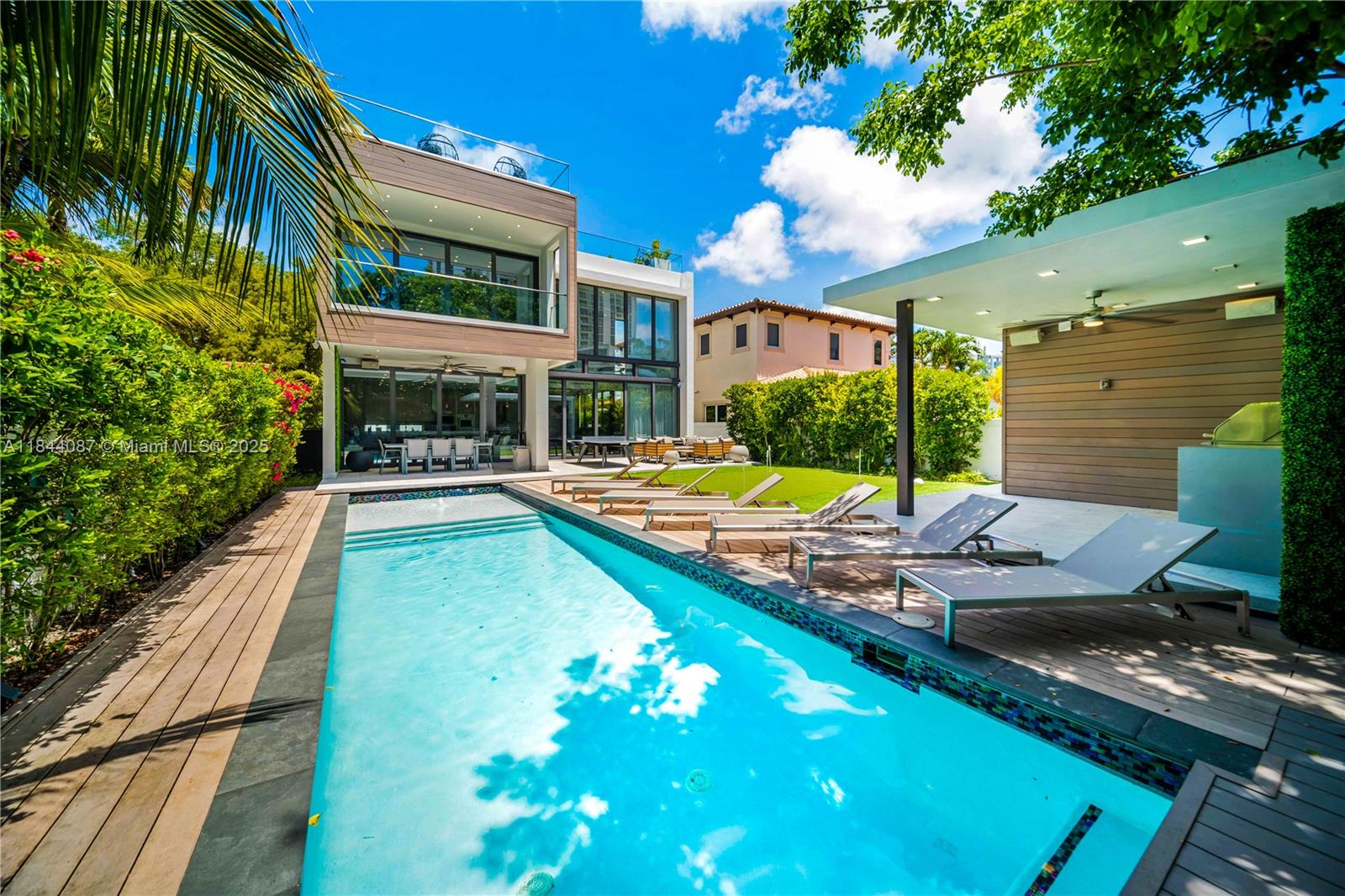 HOLLEMAN PARK - Residential