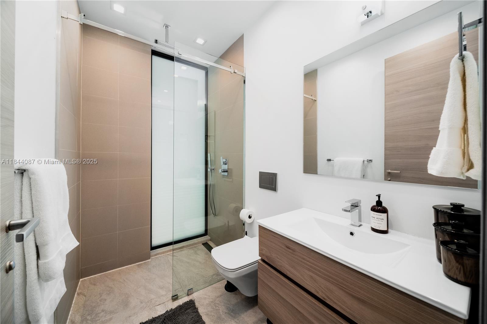 HOLLEMAN PARK - Residential