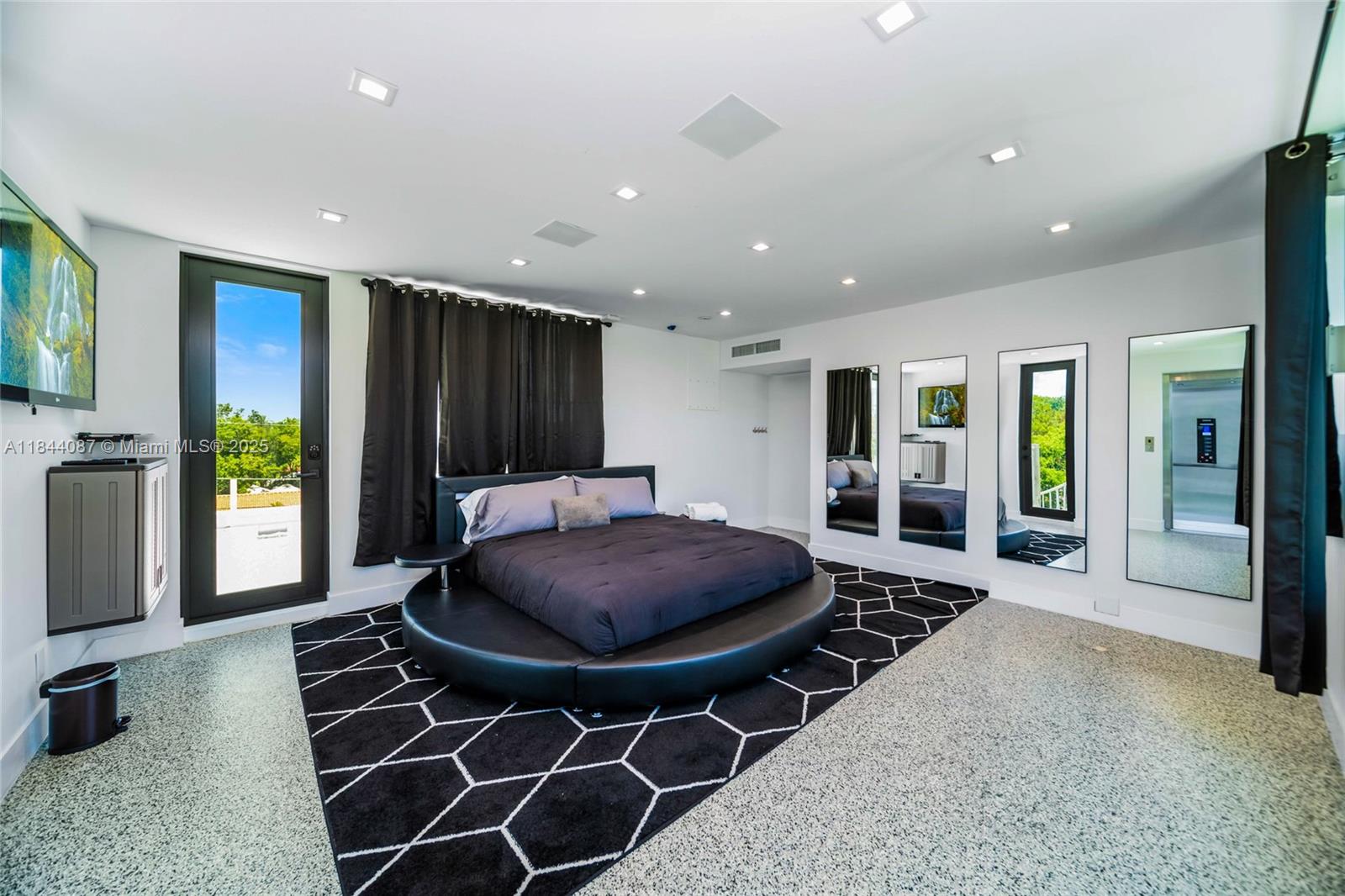 HOLLEMAN PARK - Residential