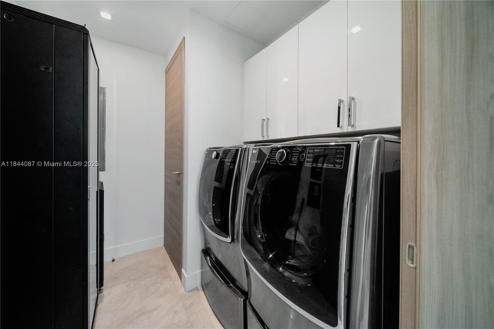 HOLLEMAN PARK - Residential