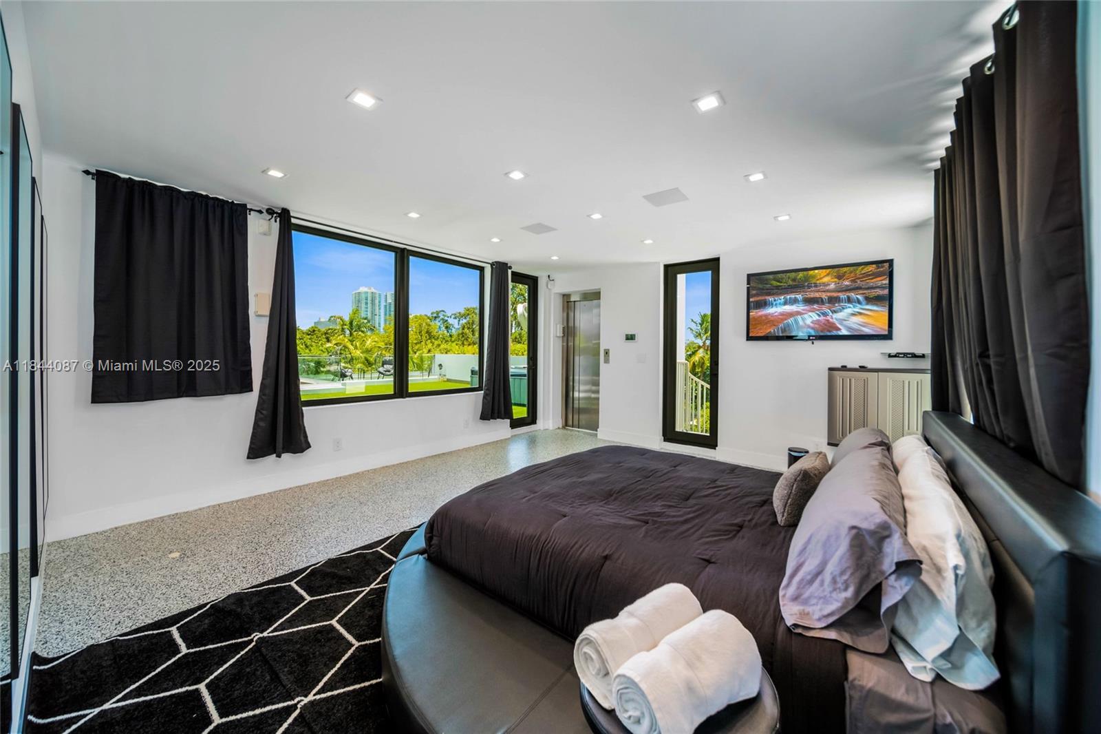 HOLLEMAN PARK - Residential