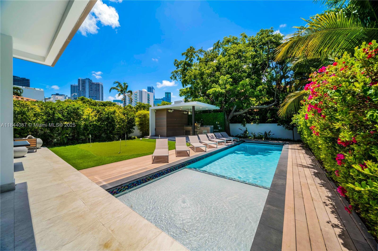 HOLLEMAN PARK - Residential